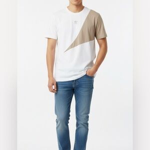 Adidas Colorblock Trifold Tee. Mens Medium‎